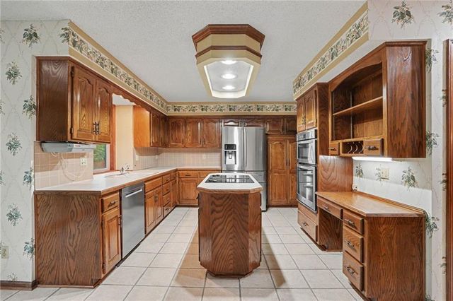 109 NW 44th Street, Kansas City, MO 64116