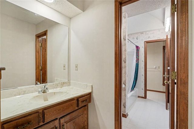 109 NW 44th Street, Kansas City, MO 64116