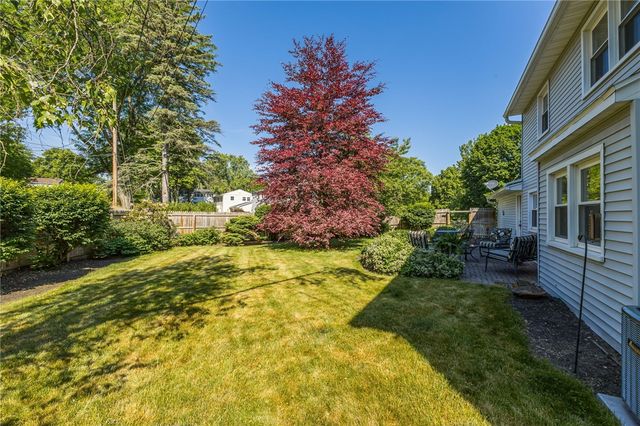 52 Parkridge Drive, Pittsford, NY 14534