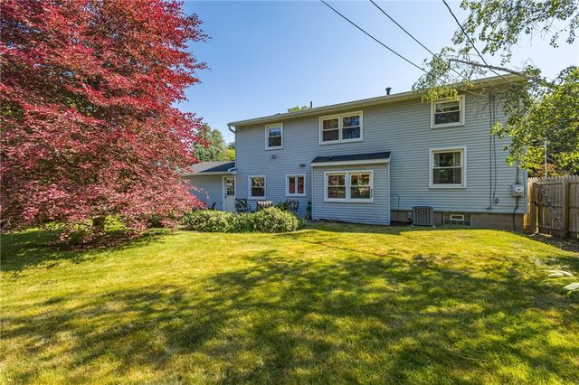 52 Parkridge Drive, Pittsford, NY 14534