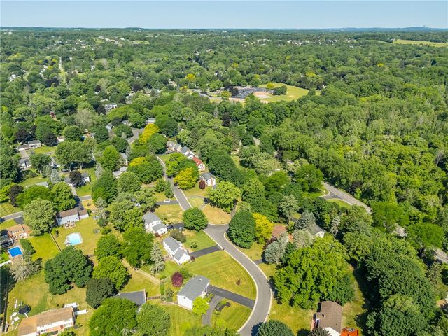 52 Parkridge Drive, Pittsford, NY 14534