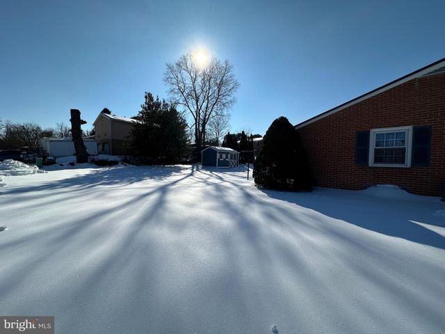 10829 OAK VALLEY DR, Hagerstown, MD 21740