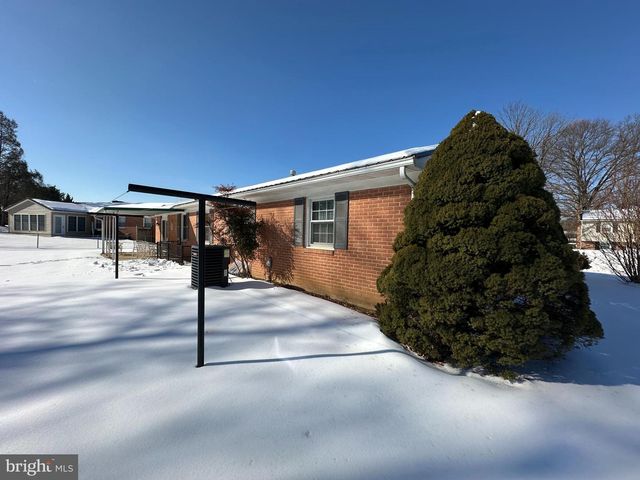 10829 OAK VALLEY DR, Hagerstown, MD 21740