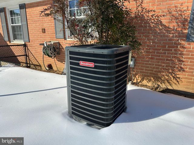 10829 OAK VALLEY DR, Hagerstown, MD 21740