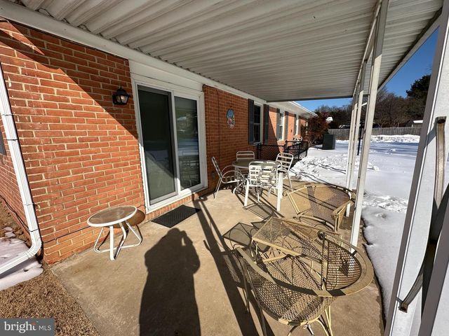 10829 OAK VALLEY DR, Hagerstown, MD 21740