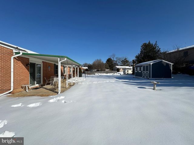 10829 OAK VALLEY DR, Hagerstown, MD 21740