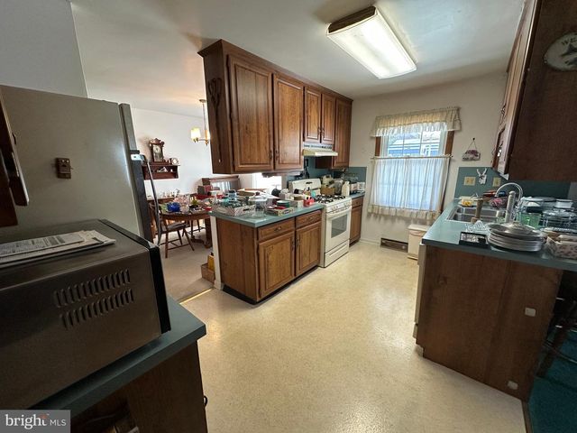 10829 OAK VALLEY DR, Hagerstown, MD 21740