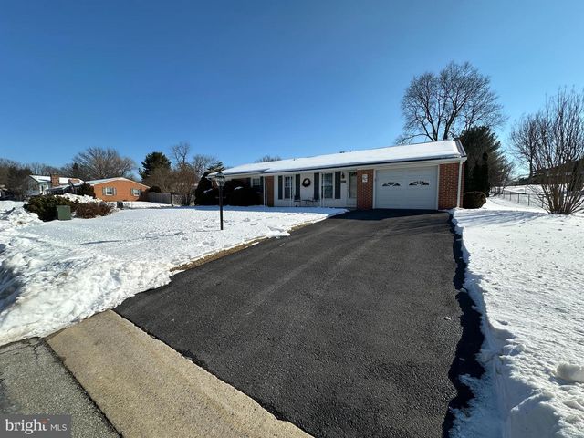 10829 OAK VALLEY DR, Hagerstown, MD 21740