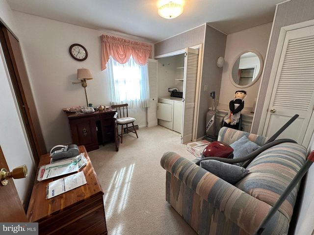 10829 OAK VALLEY DR, Hagerstown, MD 21740