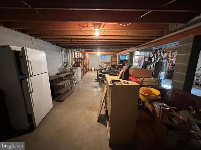 10829 OAK VALLEY DR, Hagerstown, MD 21740