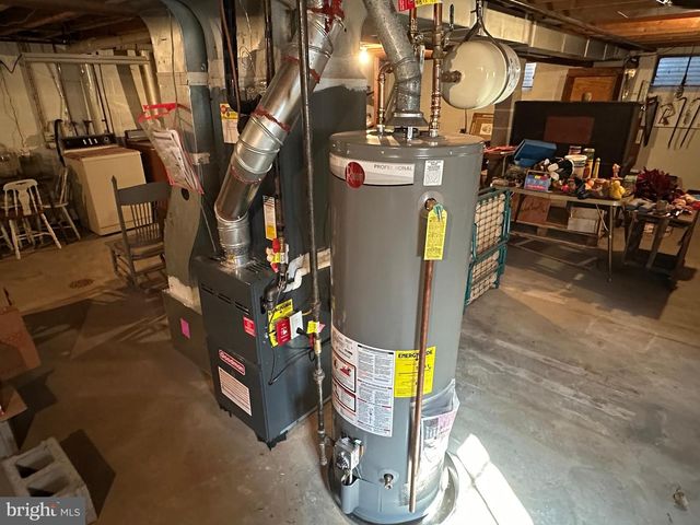 10829 OAK VALLEY DR, Hagerstown, MD 21740