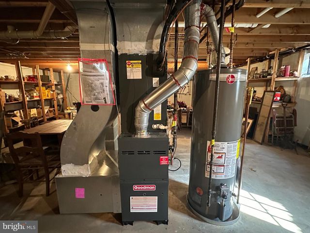 10829 OAK VALLEY DR, Hagerstown, MD 21740