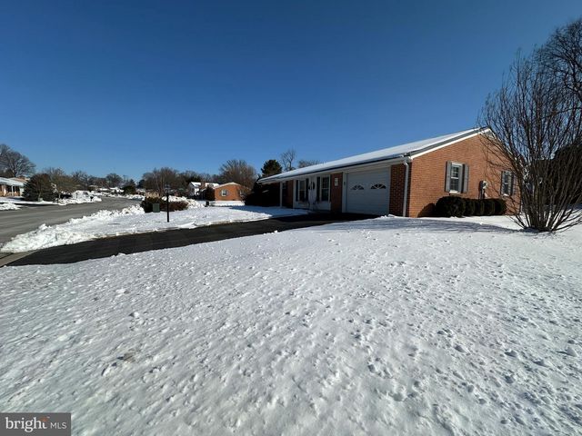 10829 OAK VALLEY DR, Hagerstown, MD 21740