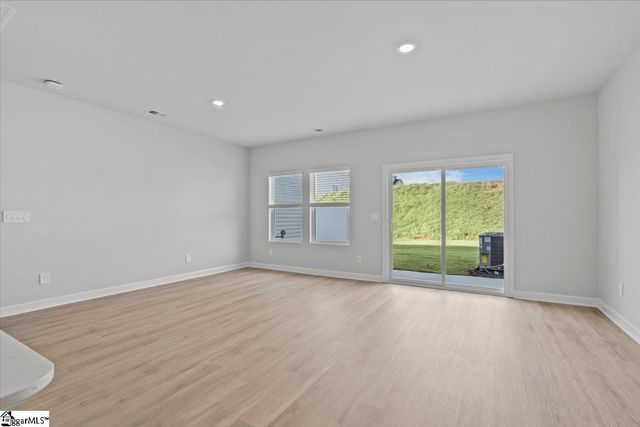 427 Blissful Court, Taylors, SC 29687