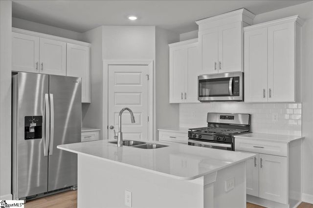 427 Blissful Court, Taylors, SC 29687