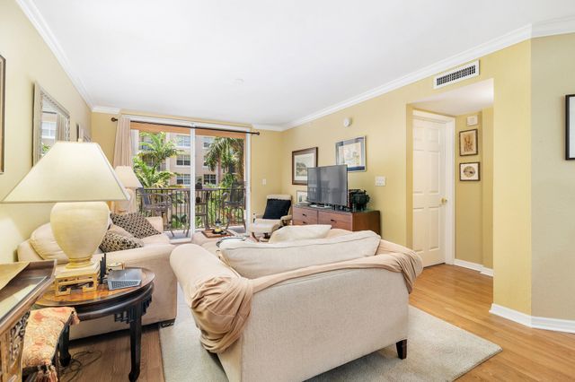 1801 N Flagler Drive 431, West Palm Beach, FL 33407