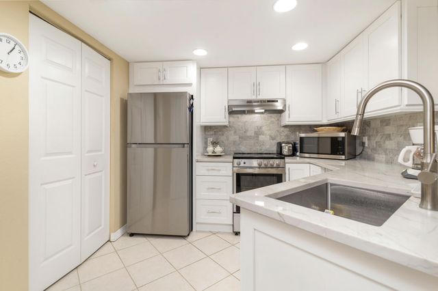 1801 N Flagler Drive 431, West Palm Beach, FL 33407