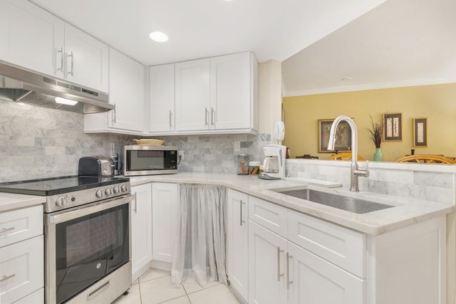1801 N Flagler Drive 431, West Palm Beach, FL 33407