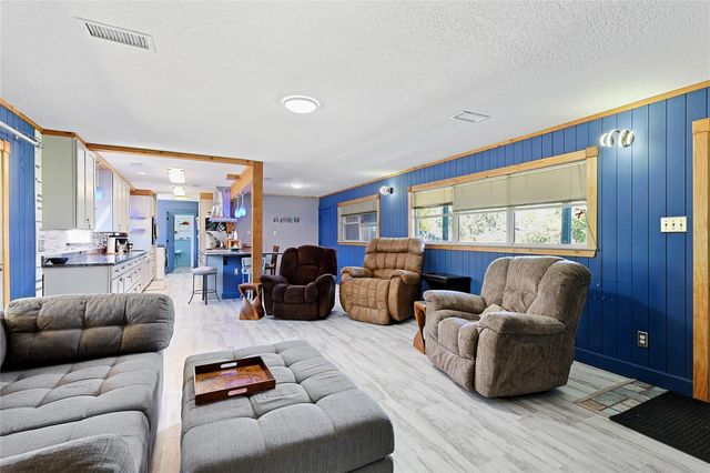 3322 Oak Drive, Dickinson, TX 77539