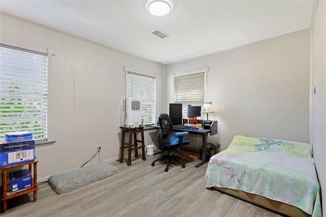 3322 Oak Drive, Dickinson, TX 77539