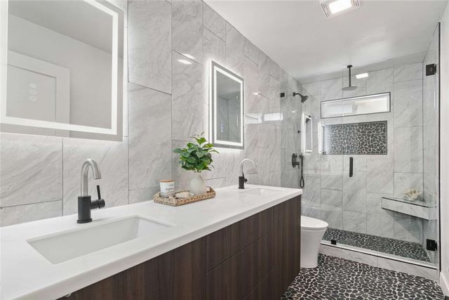 1065 E Sunny Dunes Road, Palm Springs, CA 92264