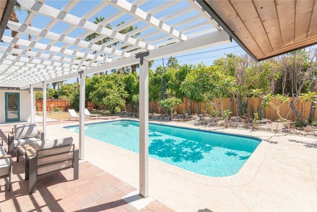 1065 E Sunny Dunes Road, Palm Springs, CA 92264