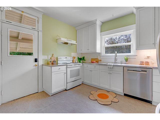 1406 Ne FAILING St, Portland, OR 97212