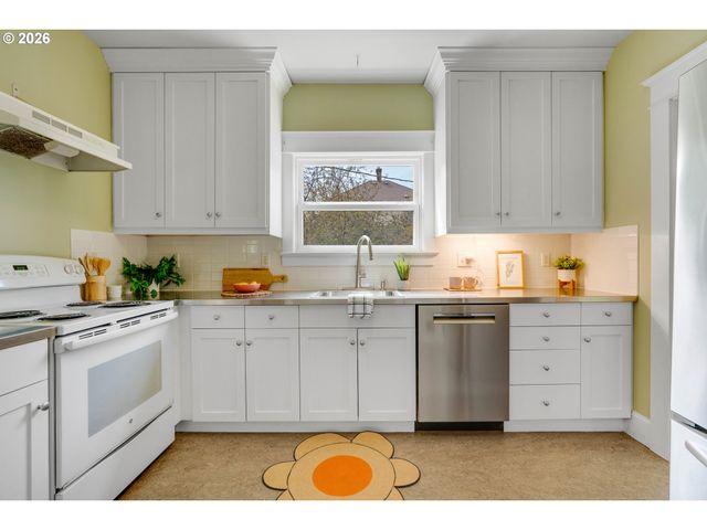 1406 Ne FAILING St, Portland, OR 97212