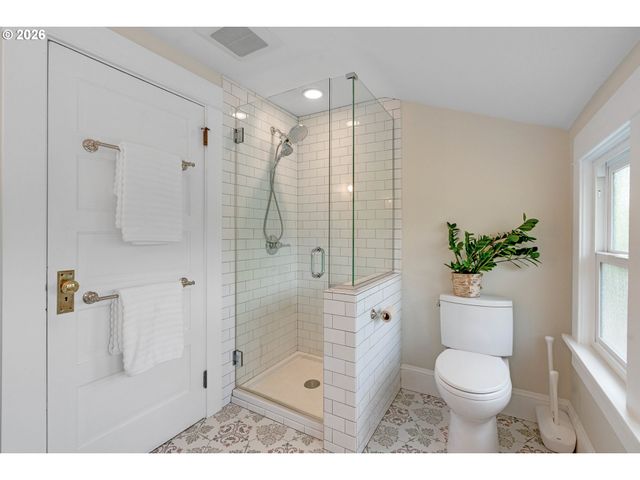 1406 Ne FAILING St, Portland, OR 97212