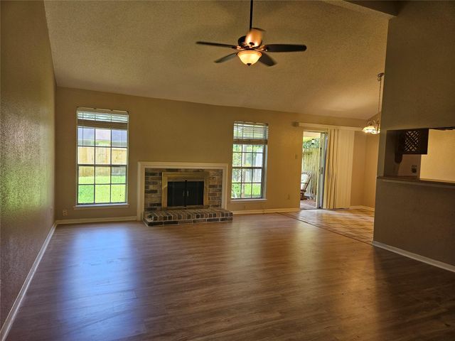 2822 Chimneystone Circle, Sugar Land, TX 77479