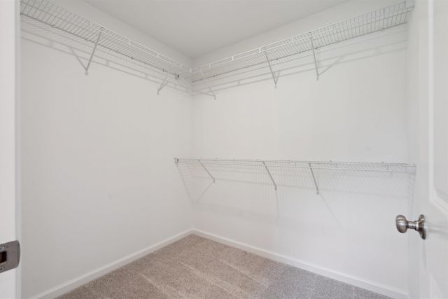 135 Sunbird Court, Waterloo, IA 50701