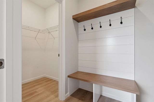 135 Sunbird Court, Waterloo, IA 50701