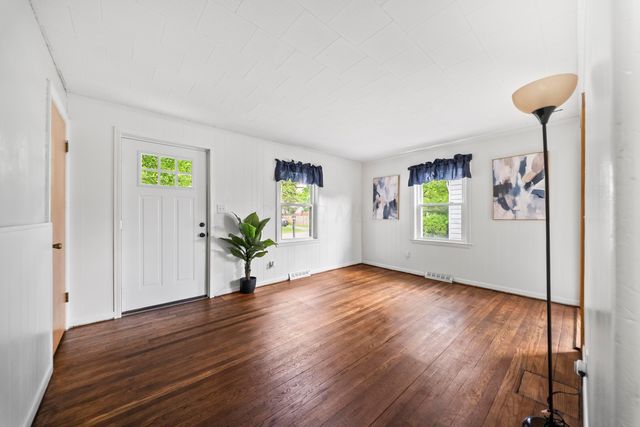 1704 Rhoda Avenue, Columbus, OH 43212