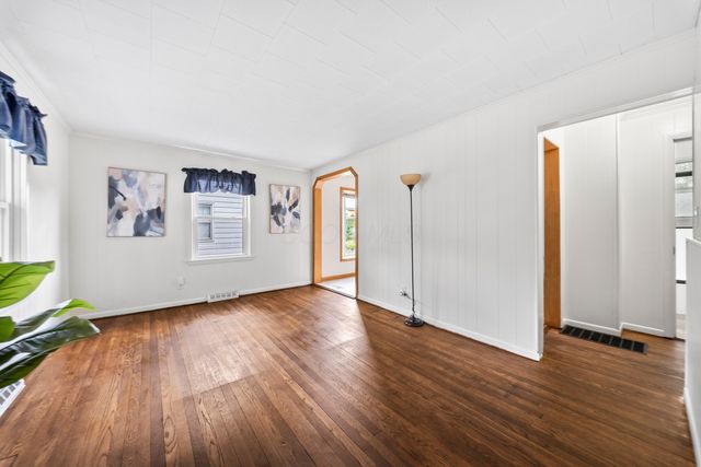 1704 Rhoda Avenue, Columbus, OH 43212