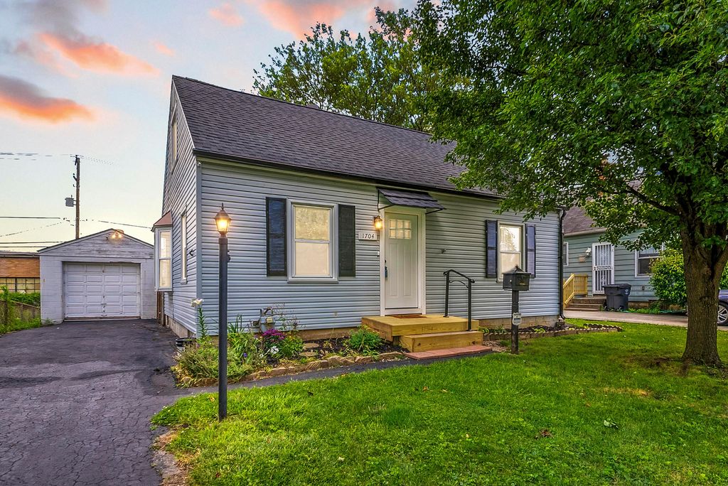 1704 Rhoda Avenue, Columbus, OH 43212
