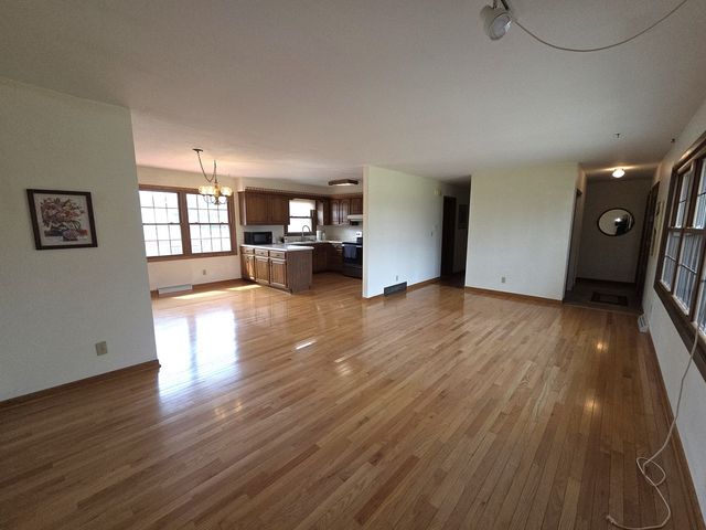 2544 TUCK-A-WAY Trail, Rockford, IL 61107