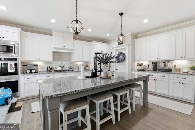 14 Pond Oak Way, Moreland, GA 30259
