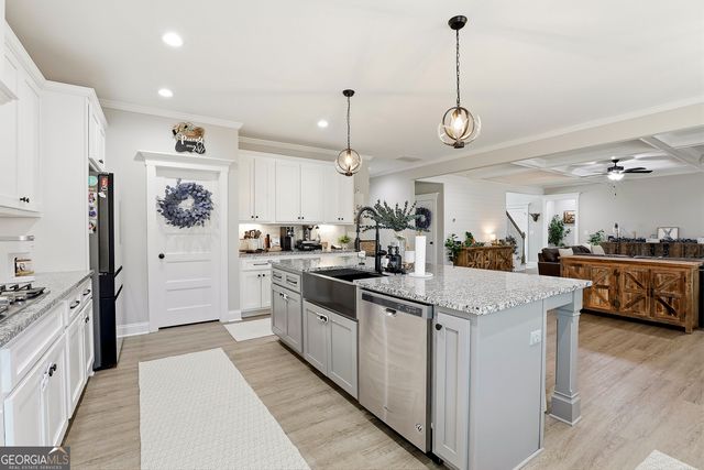 14 Pond Oak Way, Moreland, GA 30259