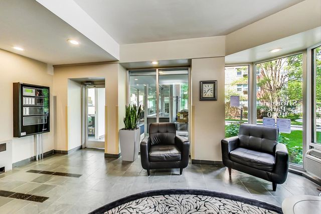 4950 N Marine Drive 1402, Chicago, IL 60640