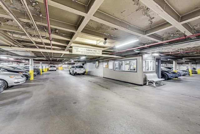 4950 N Marine Drive 1402, Chicago, IL 60640