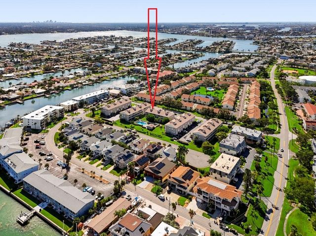 255 CAPRI CIRCLE N 22, Treasure Island, FL 33706