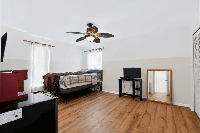 255 CAPRI CIRCLE N 22, Treasure Island, FL 33706