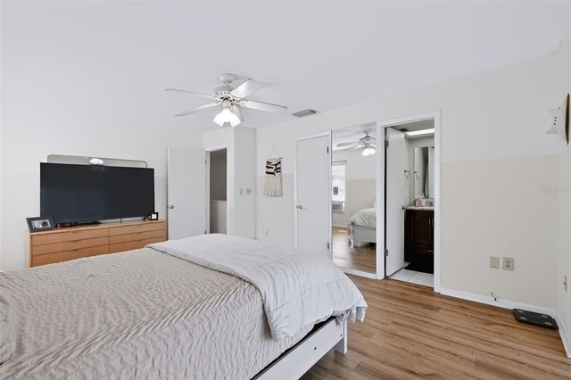 255 CAPRI CIRCLE N 22, Treasure Island, FL 33706