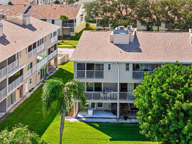 255 CAPRI CIRCLE N 22, Treasure Island, FL 33706