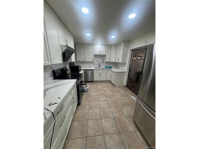 8905 W Bayaud Ave, Denver, CO 80226