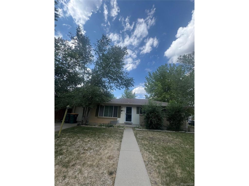 8905 W Bayaud Ave, Denver, CO 80226