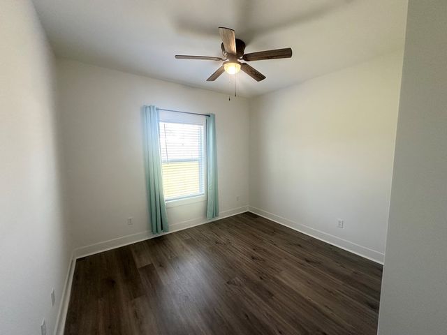 266 Merritt Dr, Slocomb, AL 36375