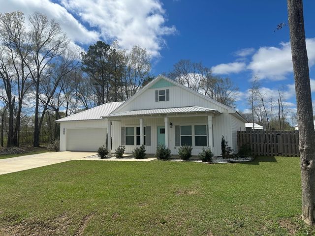 266 Merritt Dr, Slocomb, AL 36375
