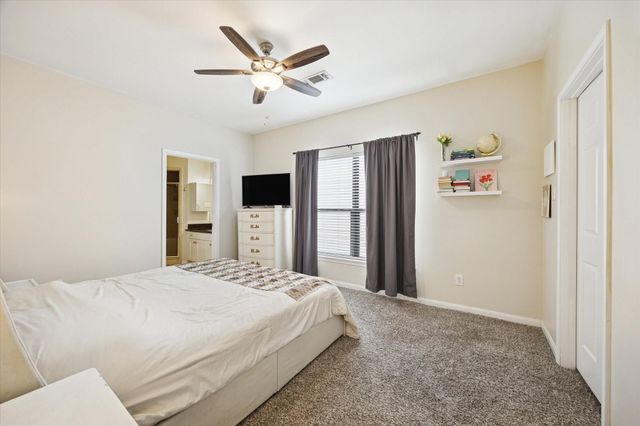 4411 Koehler Street E, Houston, TX 77007