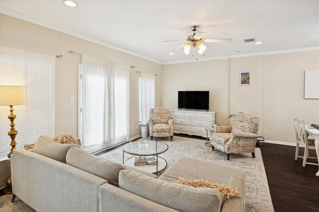 4411 Koehler Street E, Houston, TX 77007